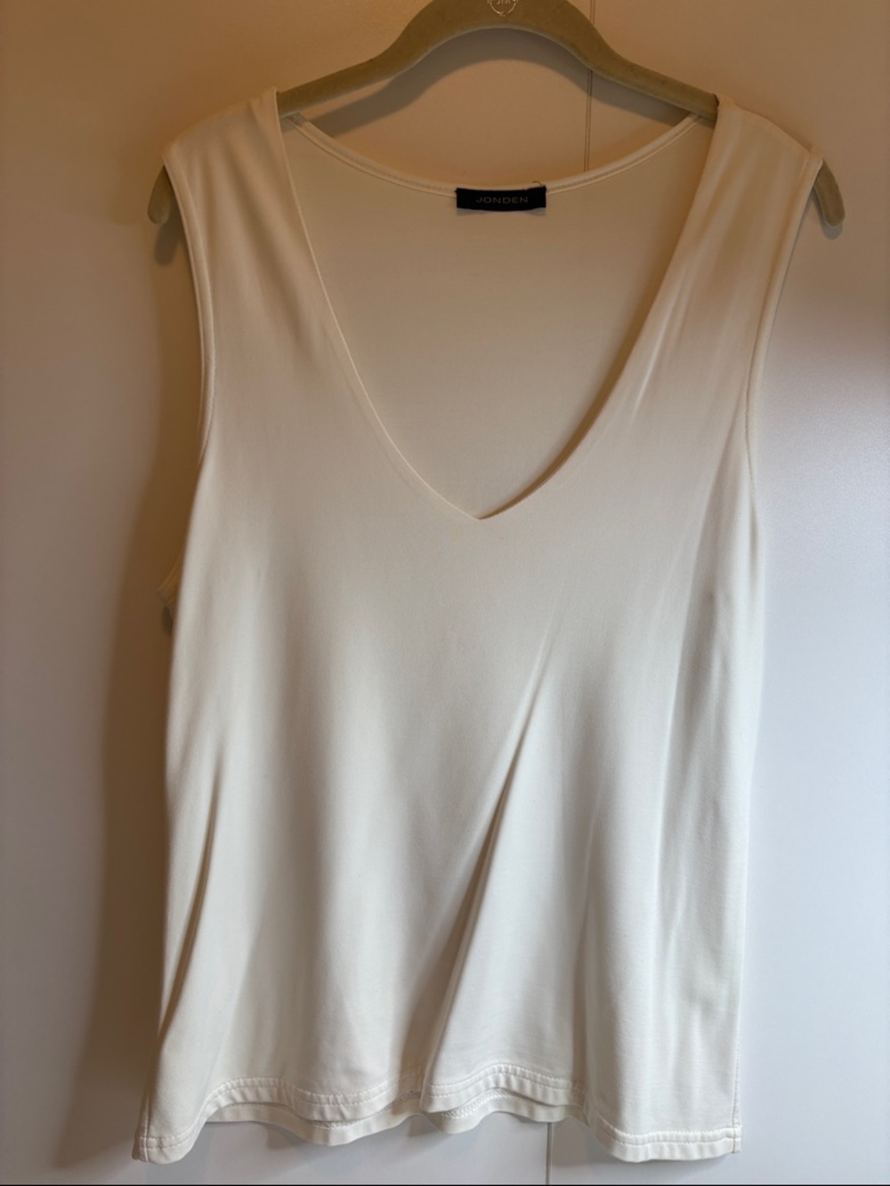 Sleeveless V-Neck Tank Top - Cream